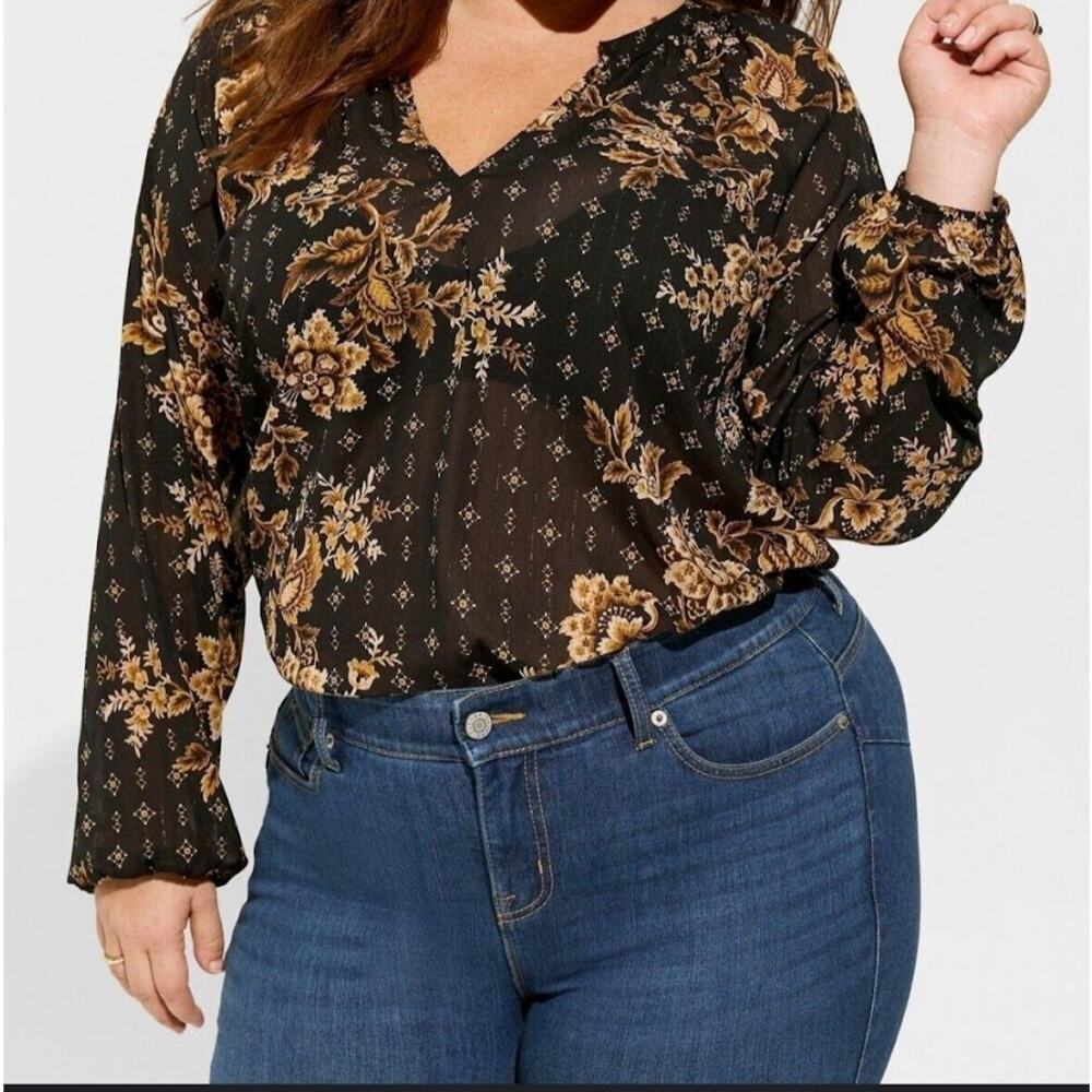 Torrid Crinkle chiffon lurex peasant top Plus size 2x